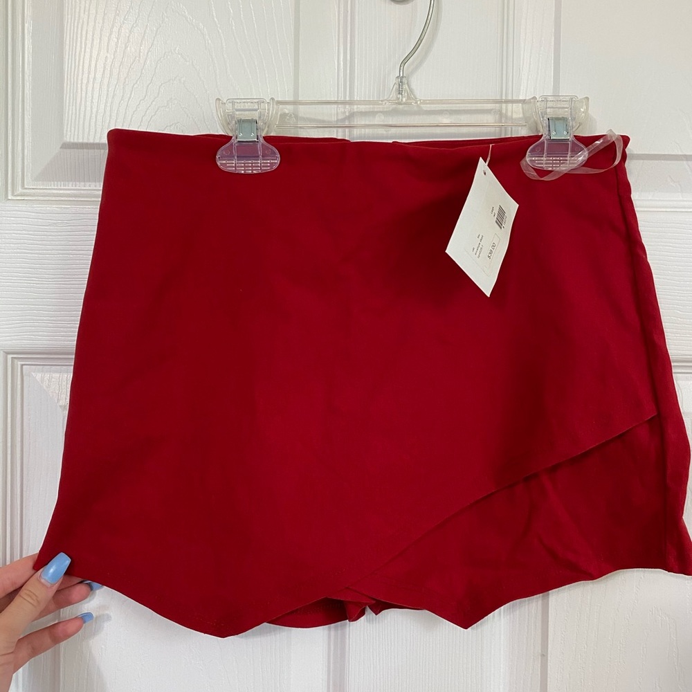 Deep red skort with stretch